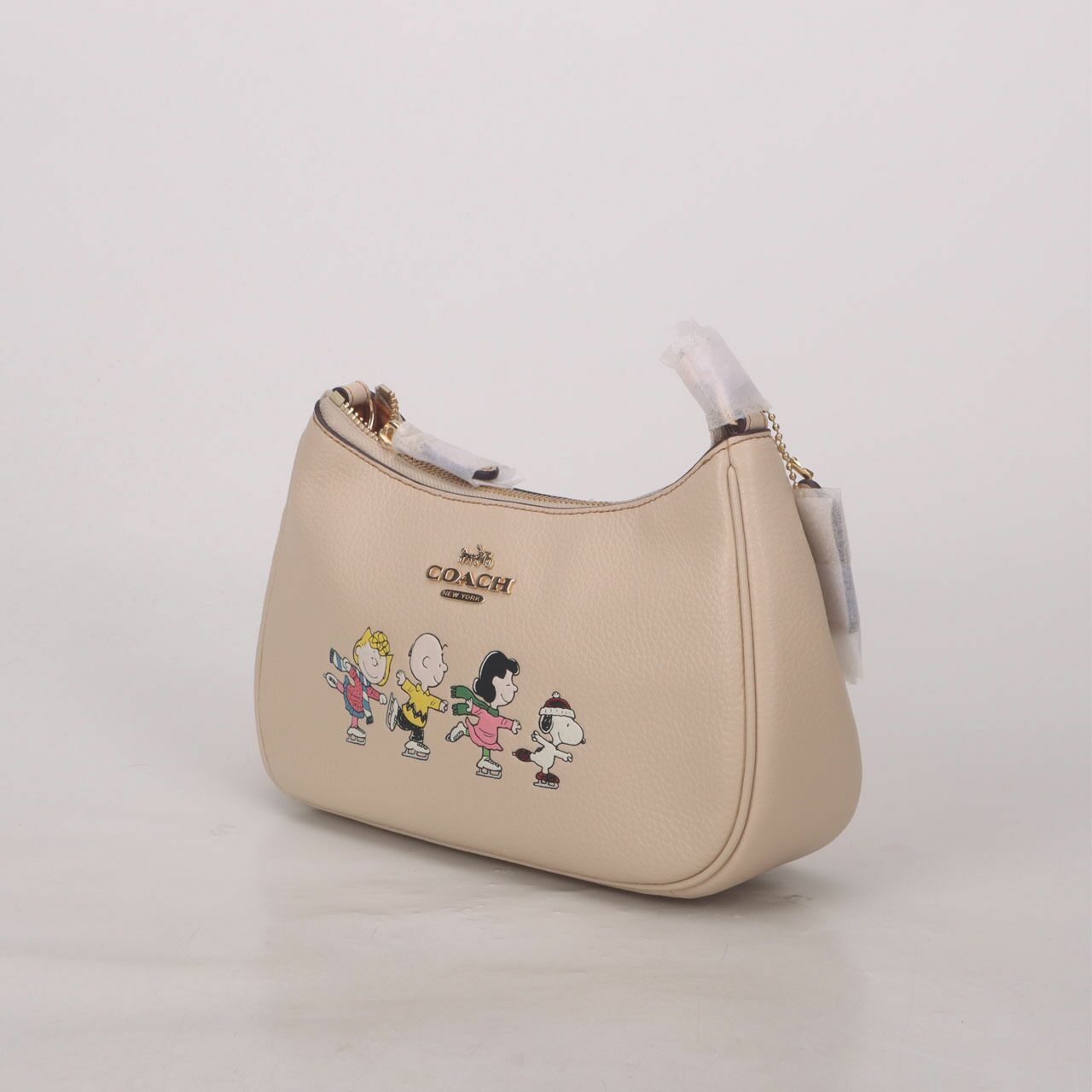 Coach X Peanuts CE861 Snoopy Friends Teri Leather Shoulder Bag Ivory Multi	