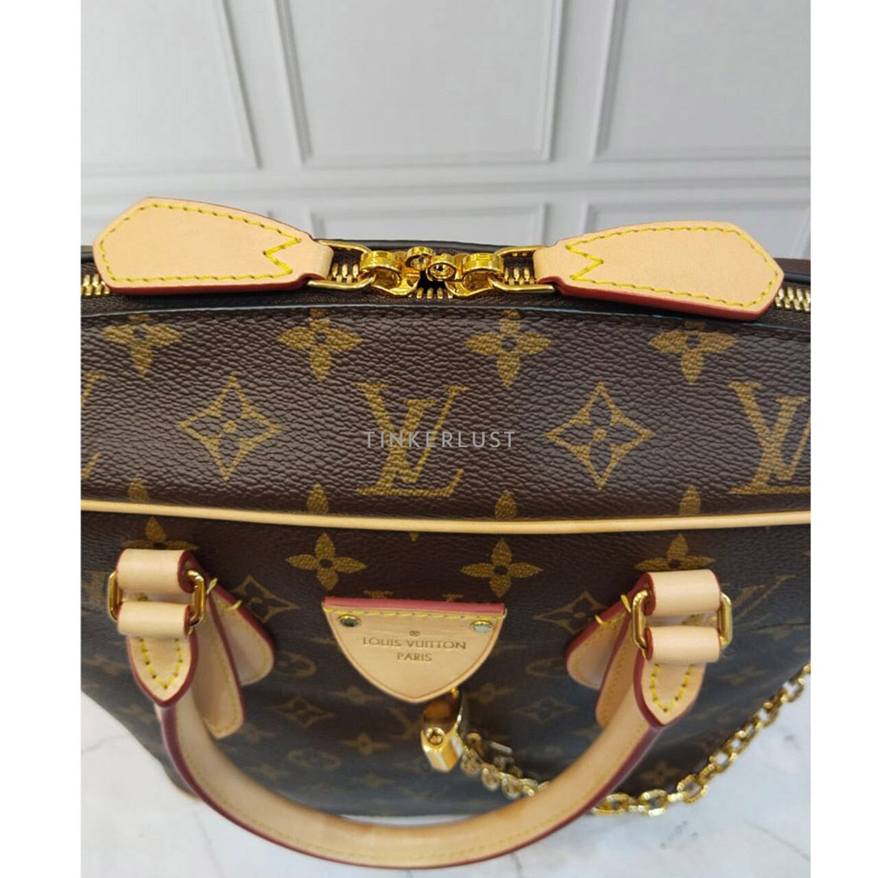 Louis Vuitton Carry All MM Monogram 2017 Canvas Satchel