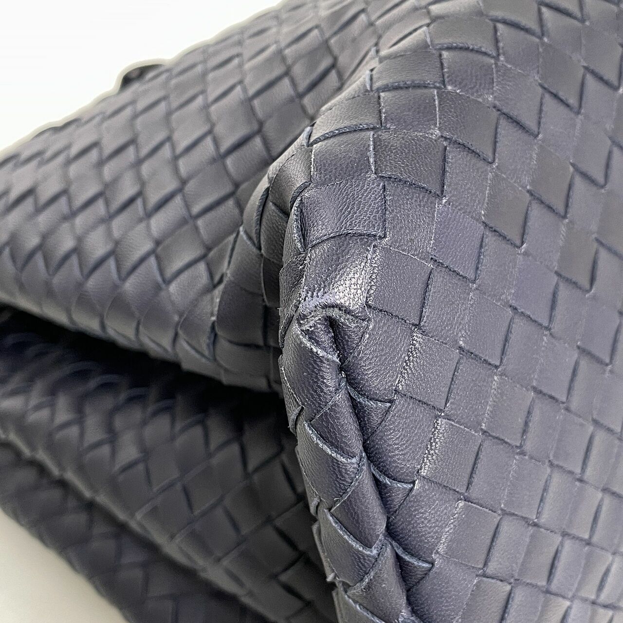 Bottega Veneta Navy Blue Intrecciato Leather Medium Roma Tote