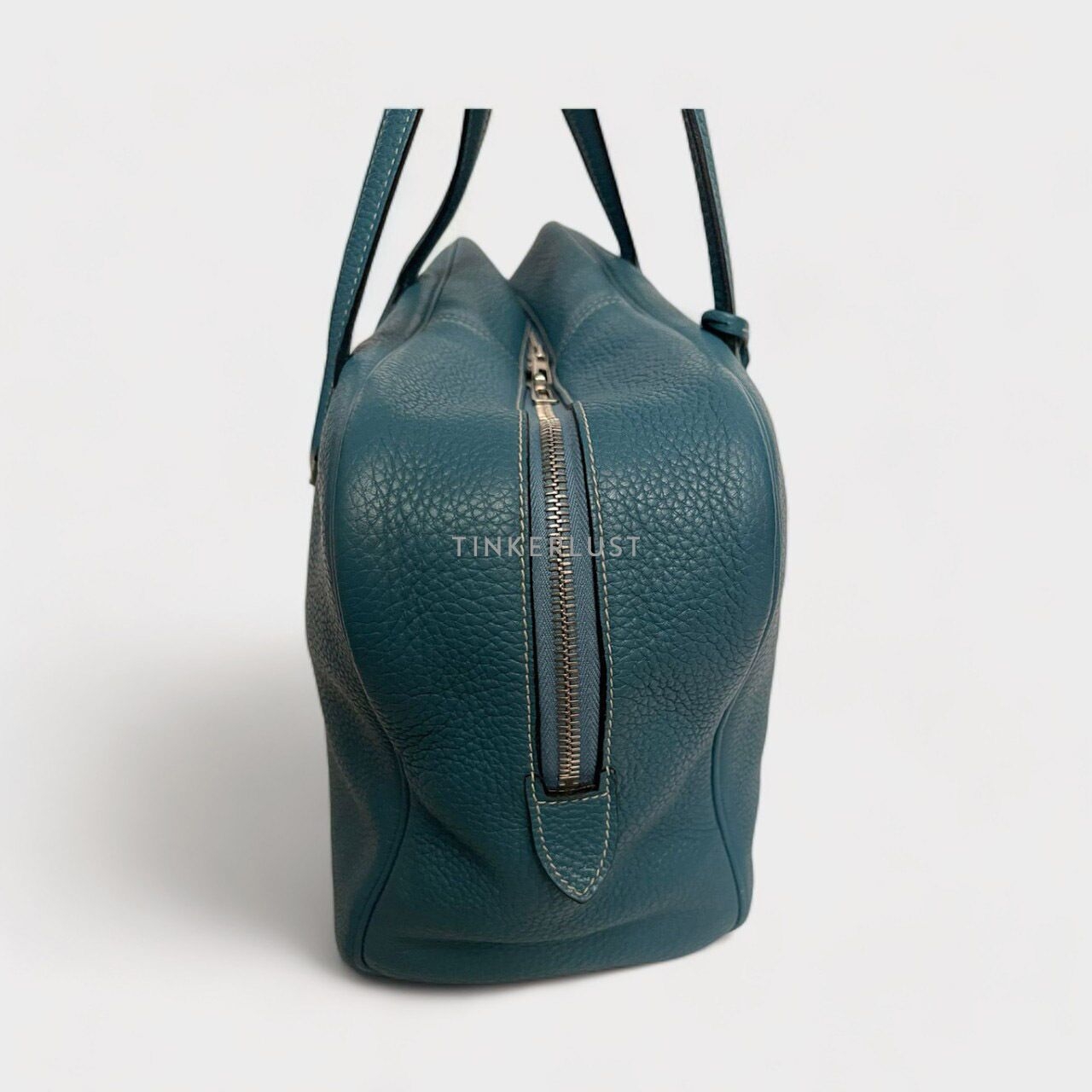 Hermes Victoria Blue Izmir Clemence #P Square 2012 Shoulder Bag