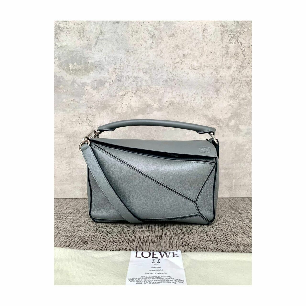 Loewe Puzzle Bag Small Grey Grained SHW 2019 Satchel