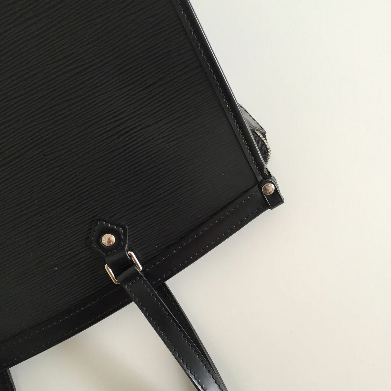 Louis Vuitton Madeleine Epi Leather Black Shoulder Bag