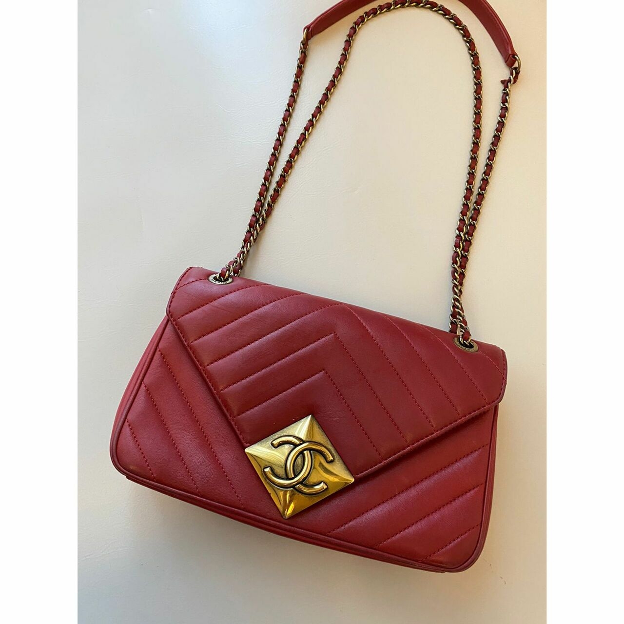 Chanel Red Chevron Lambskin #21 Shoulder Bag