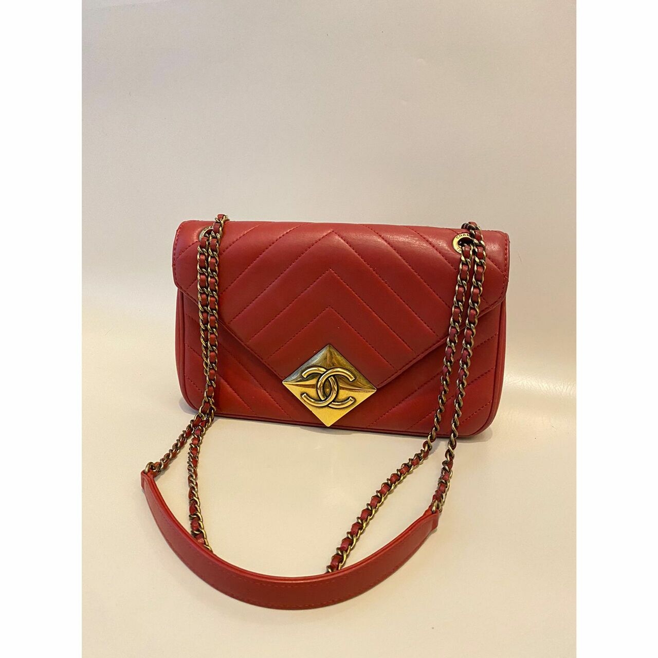 Chanel Red Chevron Lambskin #21 Shoulder Bag