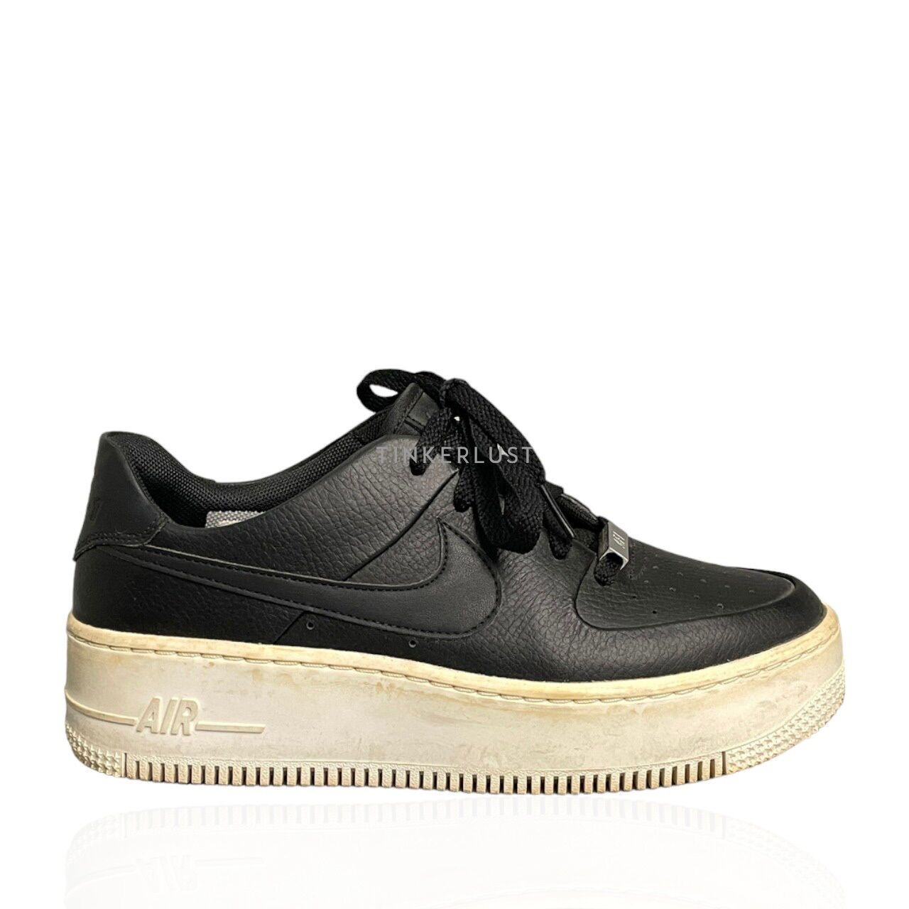 Nike Air Force 1 Sage Low Black Sneakers