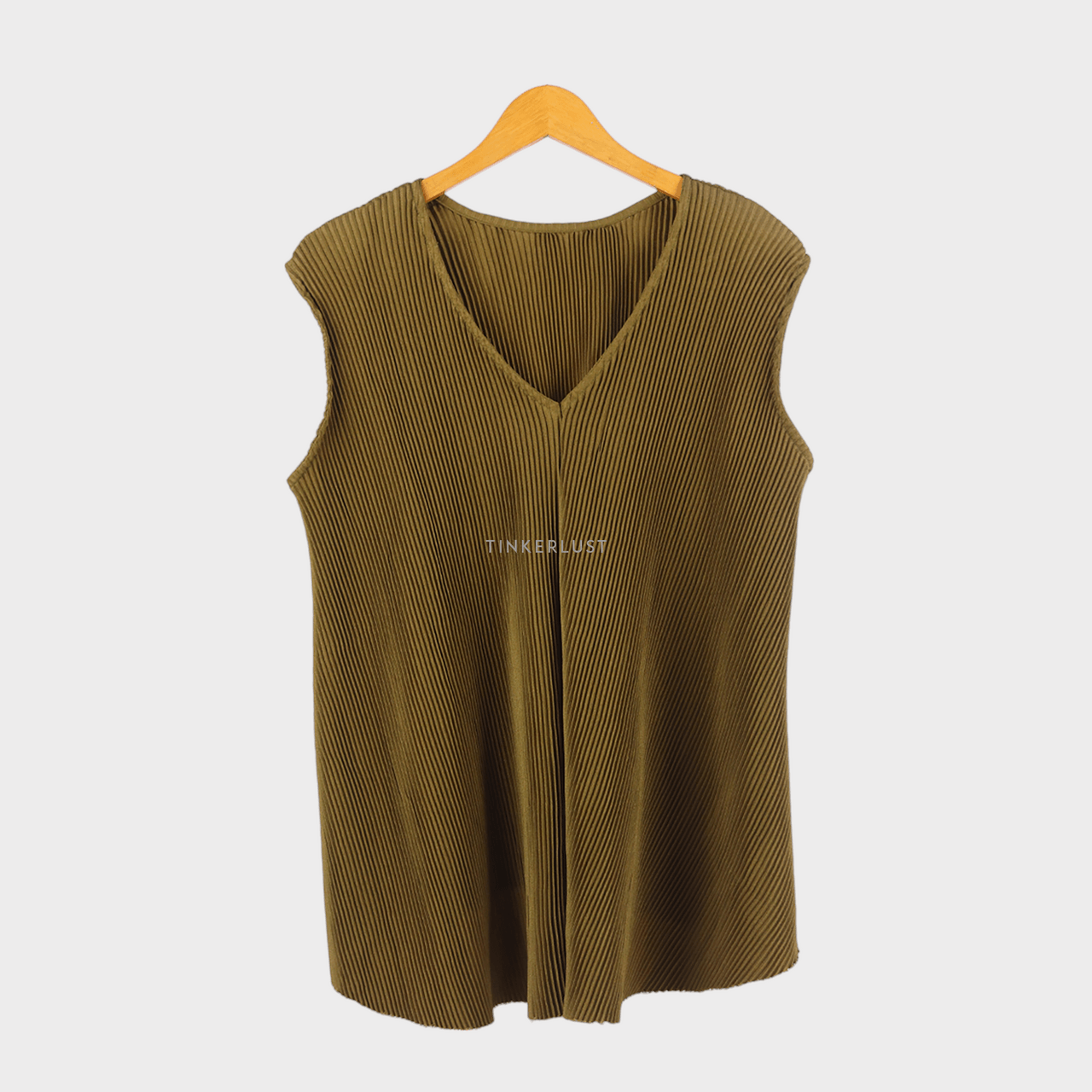 Popoluca Olive Pleated Sleeveless