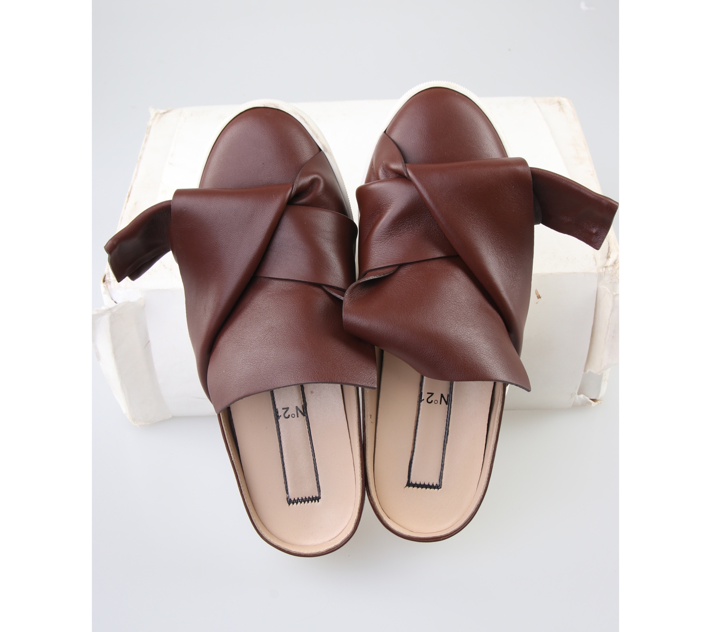 N°21 Brown Sandals