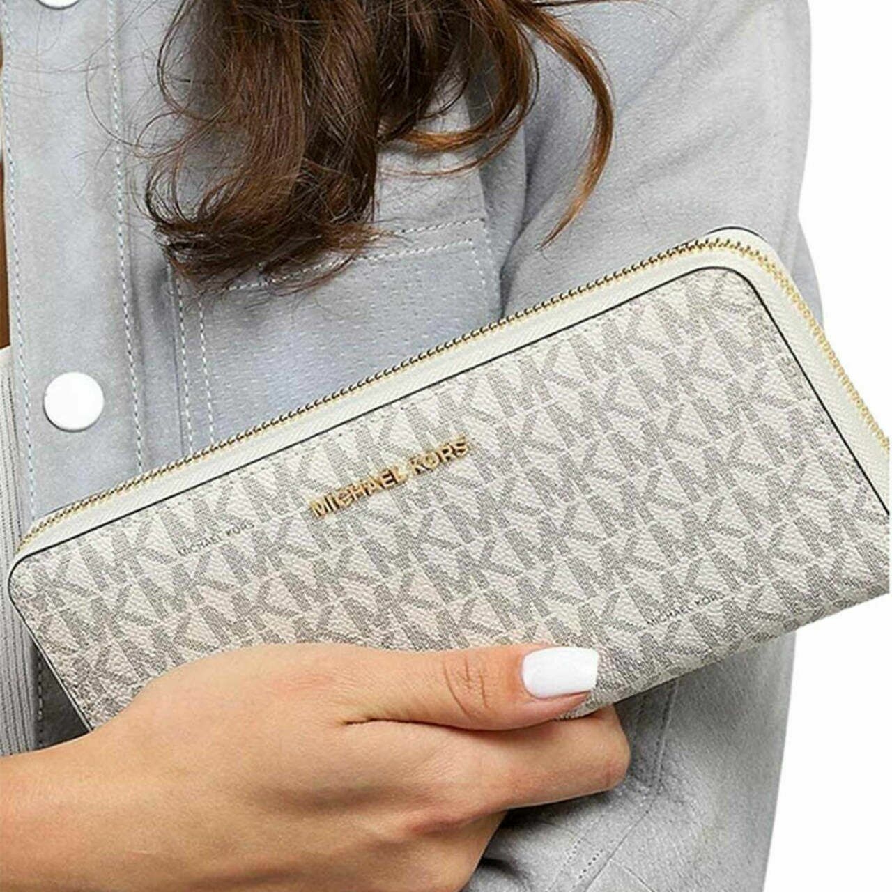 Michael Kors Large Logo Continental Wallet Vanilla