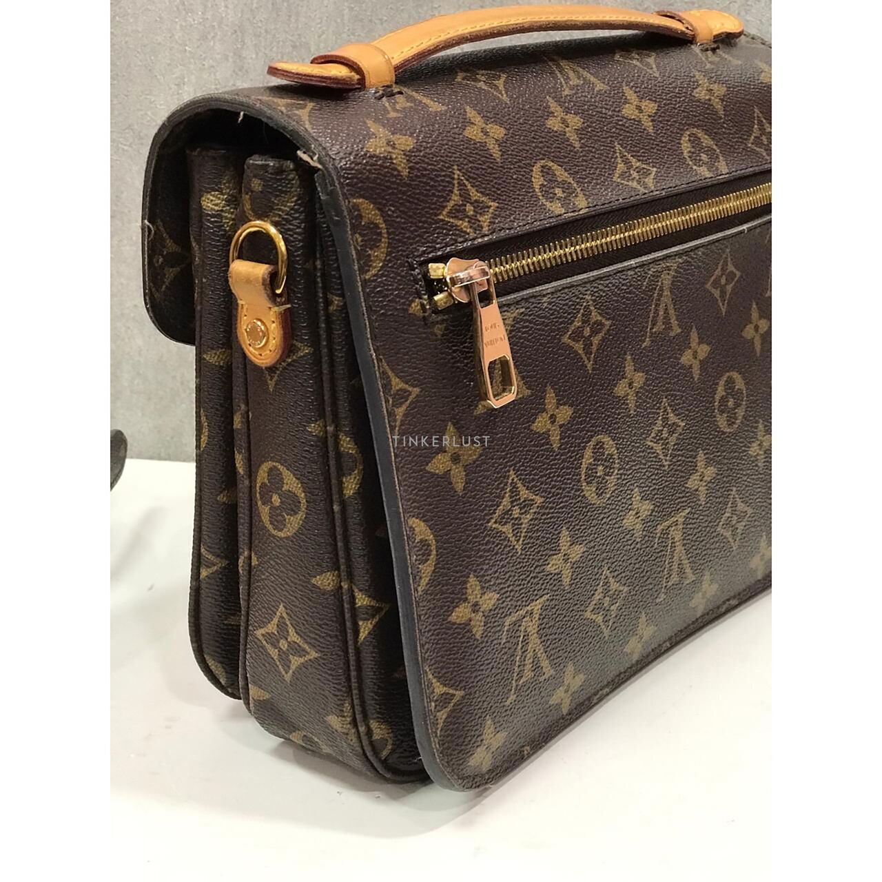 Louis Vuitton Metis Pochette Monogram 2016 Satchel