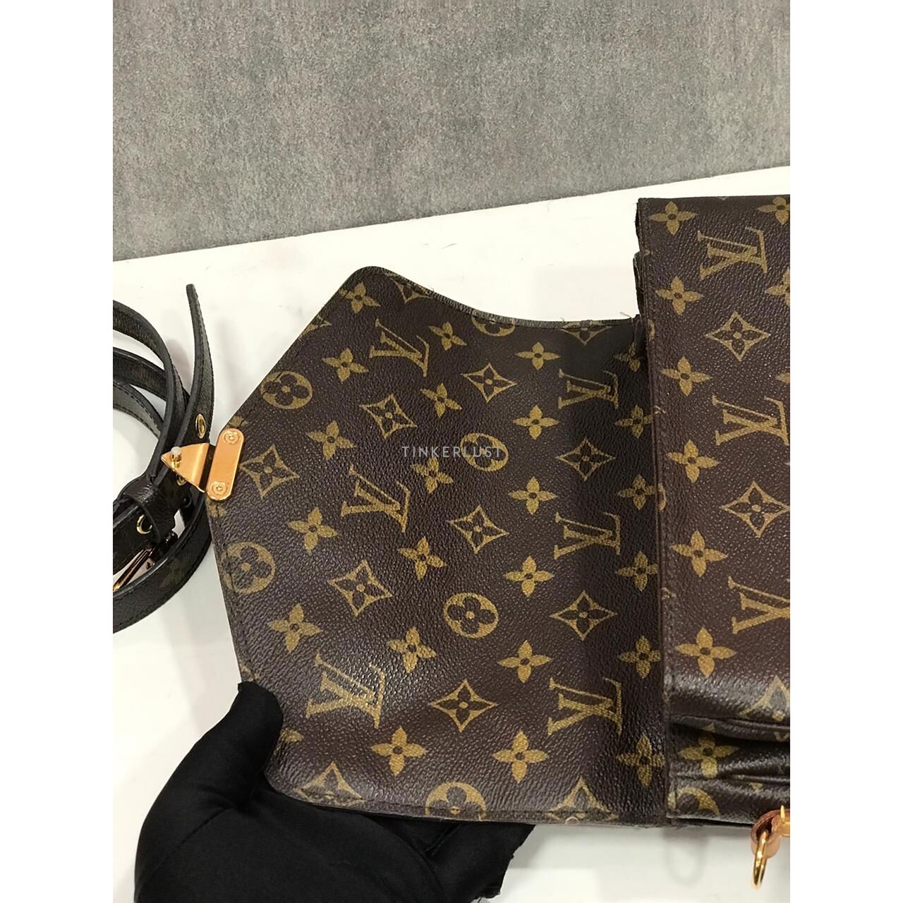 Louis Vuitton Metis Pochette Monogram 2016 Satchel