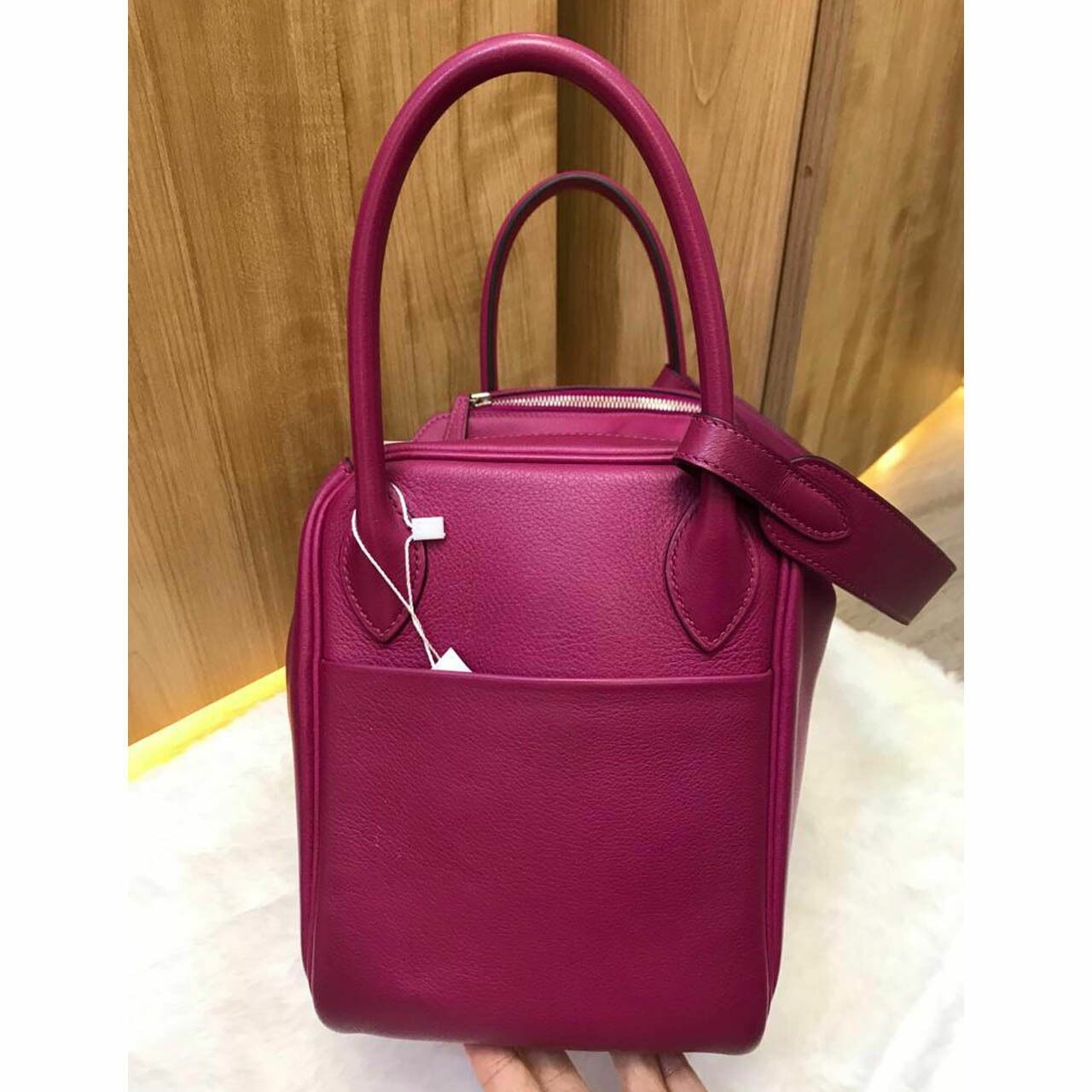 Hermes Lindy 30 Rose Pourpre Evercolor PHW #A Shoulder Bag