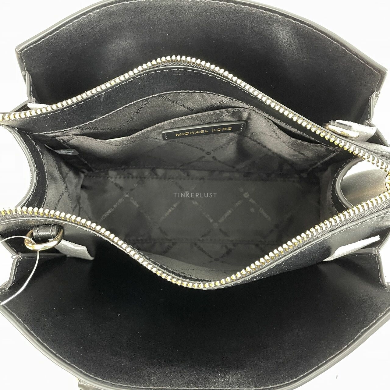 Michael Kors 35S3GH6HS5L Sheila Small Center Zip Satchel Leather Vegan Black