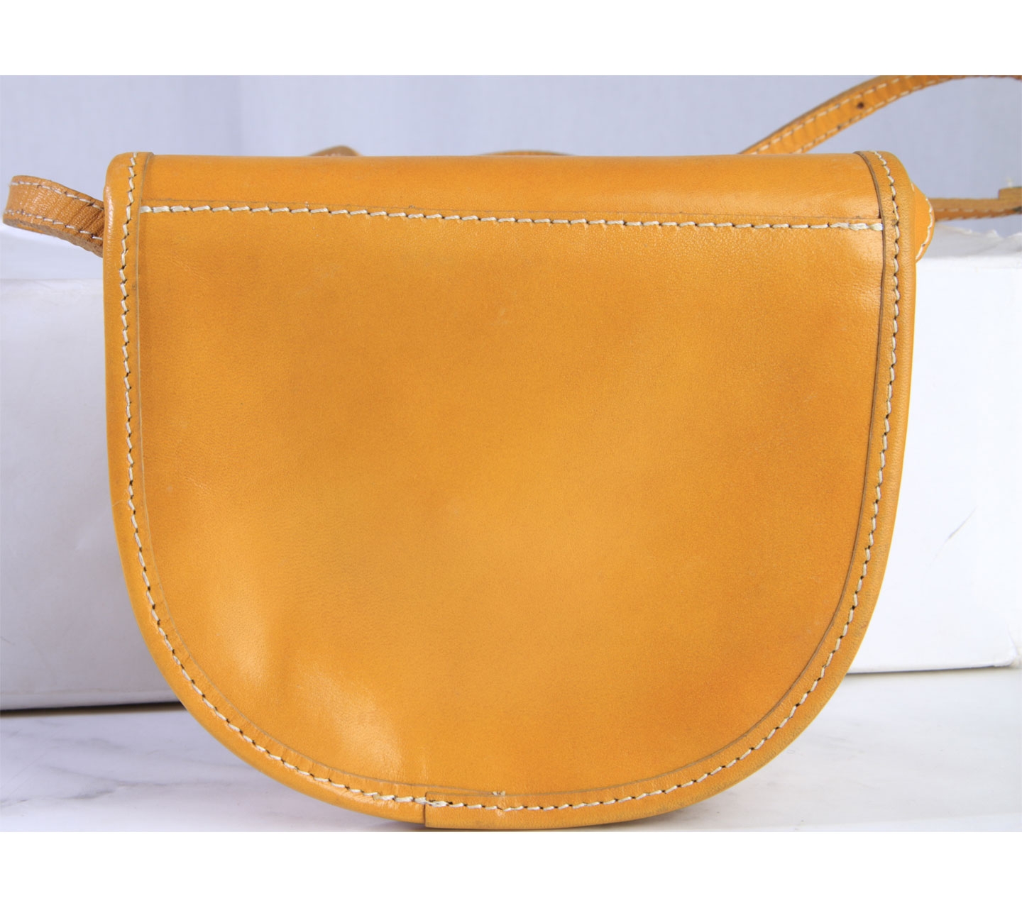 Vera Pelle Yellow Sling Bag