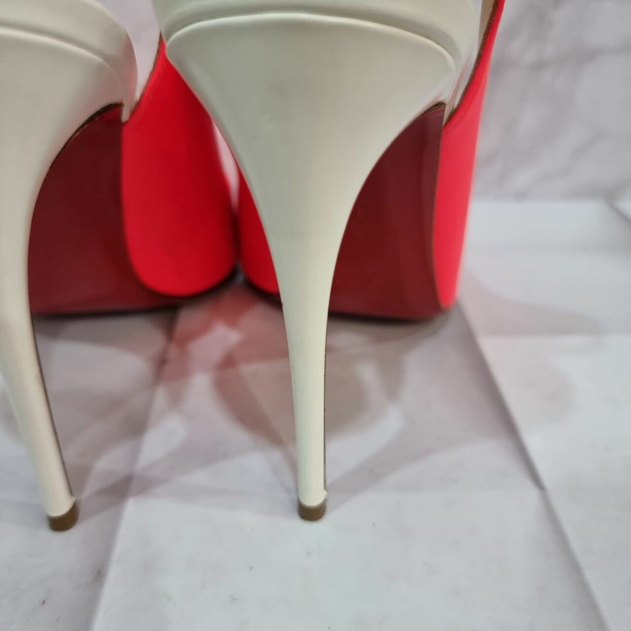 Christian Louboutin Chaussures Femme Pink & White Heels