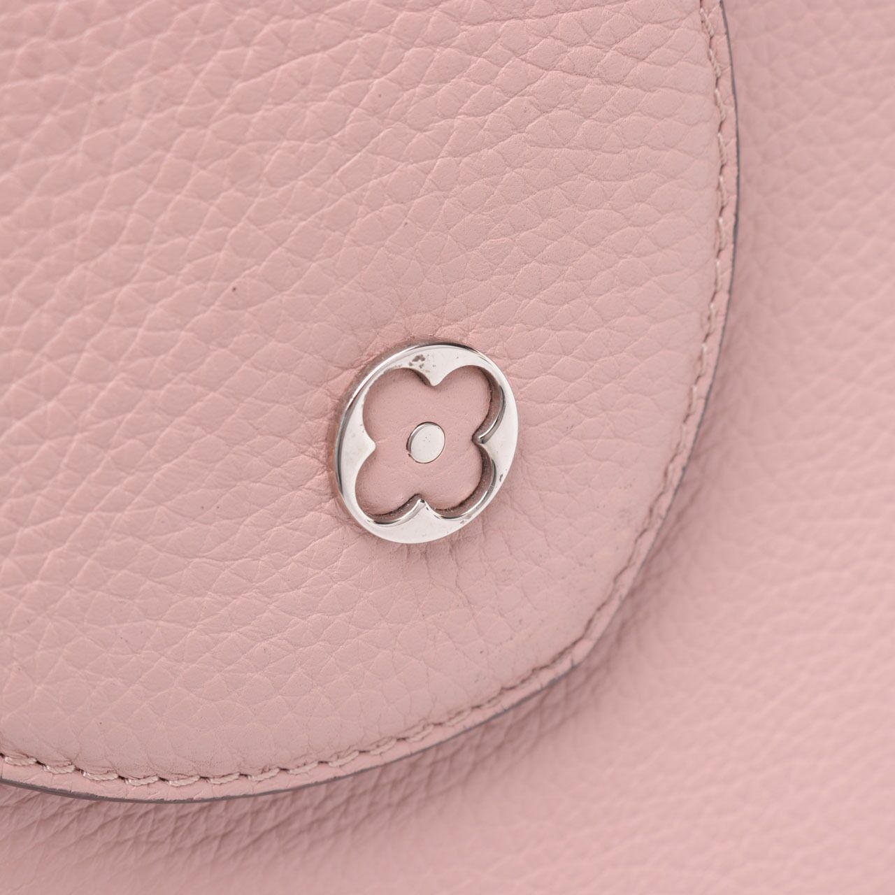 Louis Vuitton Magnolia Pink Capucines MM Hand Bag