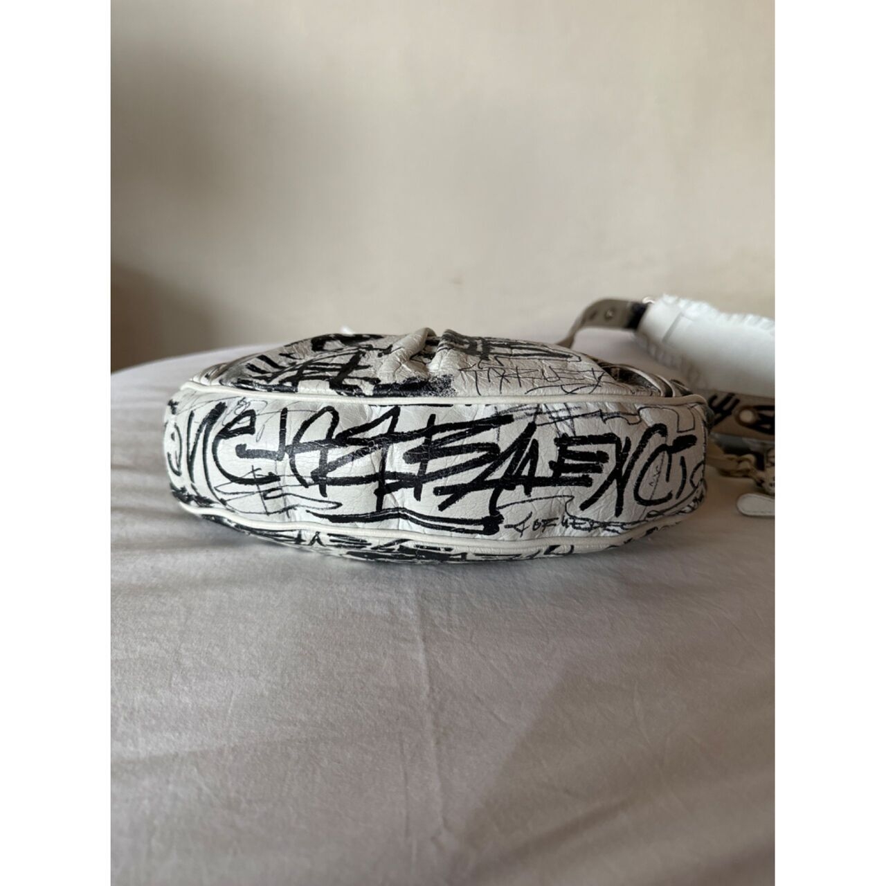 Balenciaga Graffiti Le Cagole Xs Bag