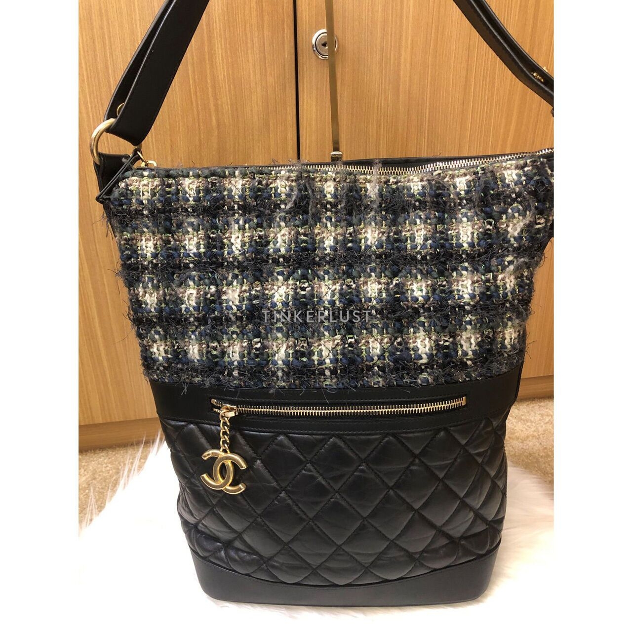 Chanel Casual Style Hobo Tweed/Calfskin #26 GHW Shoulder Bag