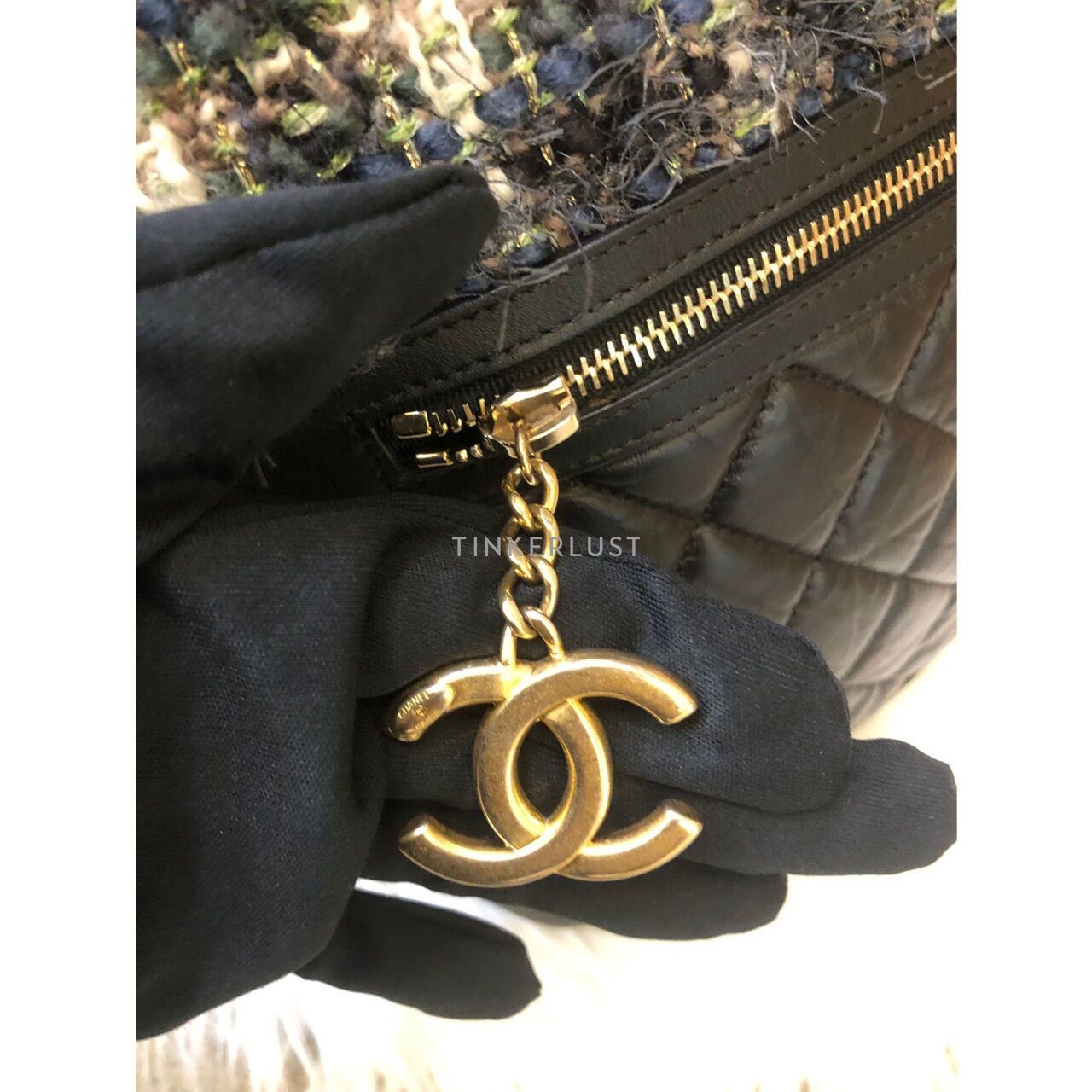 Chanel Casual Style Hobo Tweed/Calfskin #26 GHW Shoulder Bag