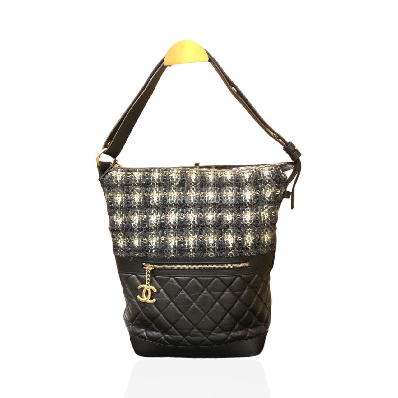 Chanel Casual Style Hobo Tweed/Calfskin #26 GHW Shoulder Bag