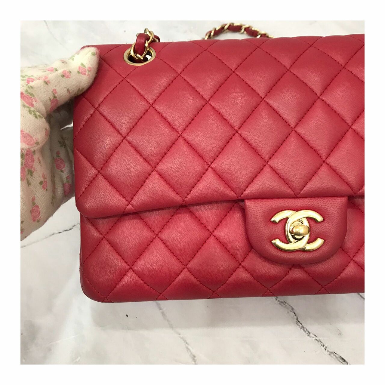 Chanel medium Lambskin Fuschia GHW #22 Shoulder Bag