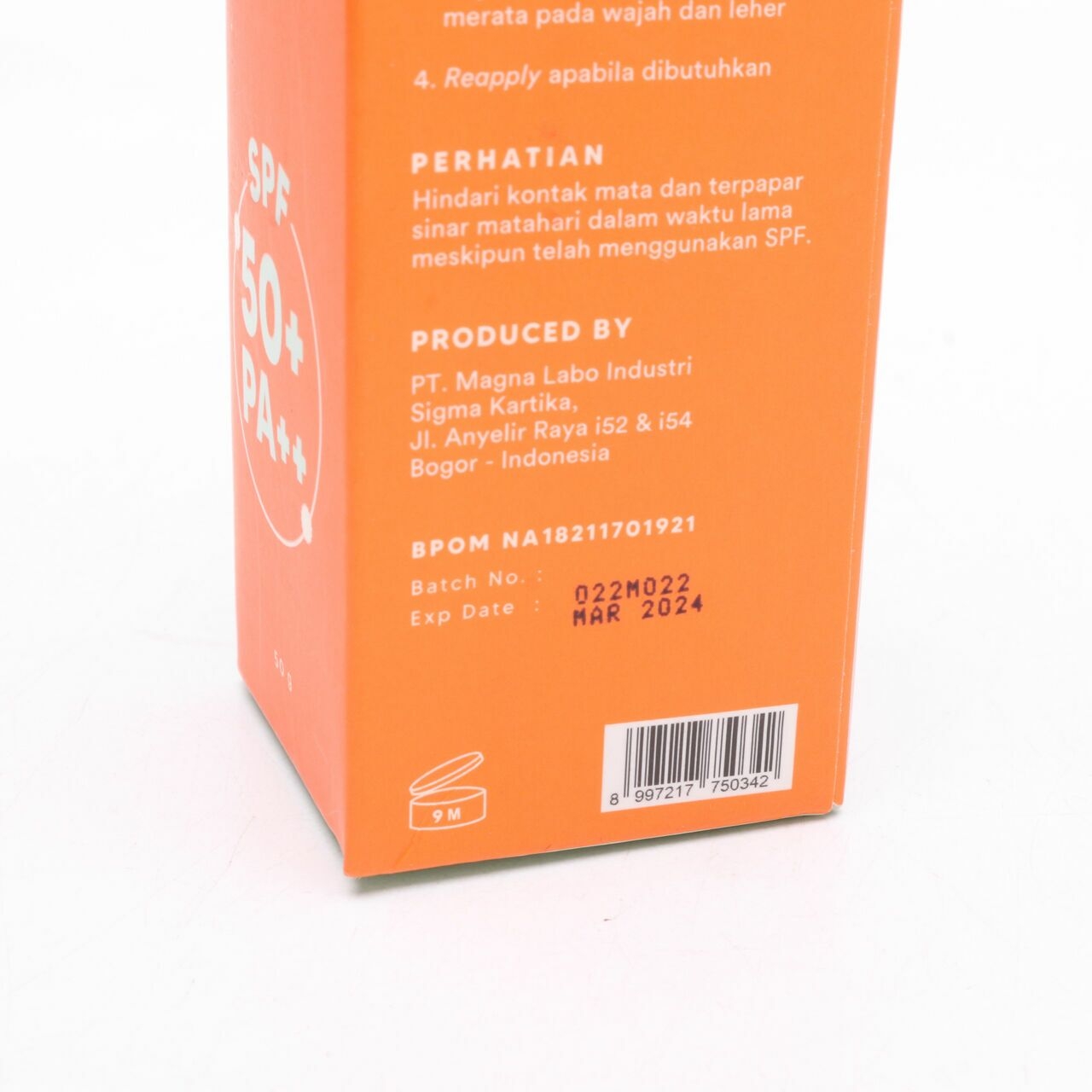 studio-tropik Peach Corrector Hybrid Sunscreen Skin Care