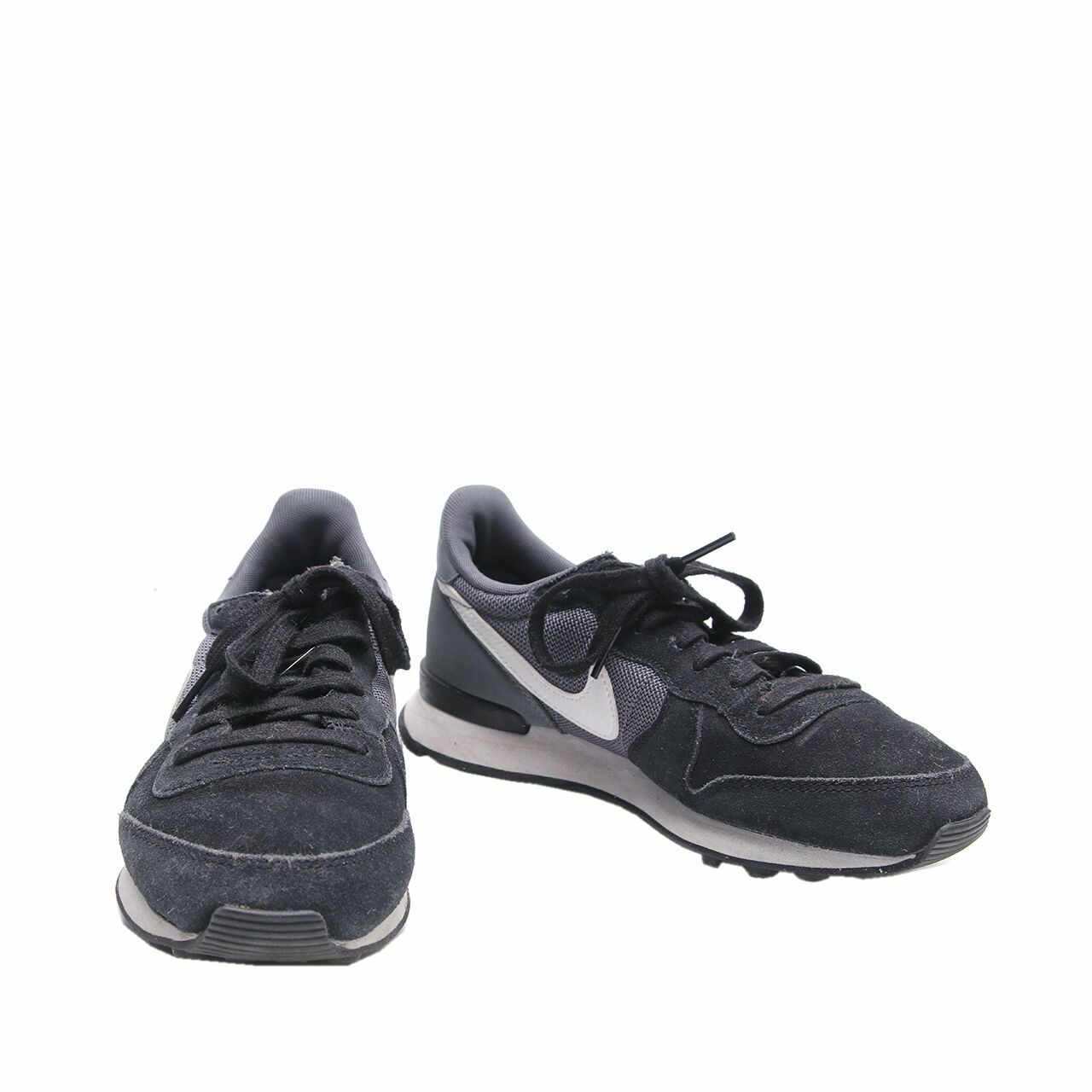 Nike Black & Grey Women’s Internationalist Sneakers