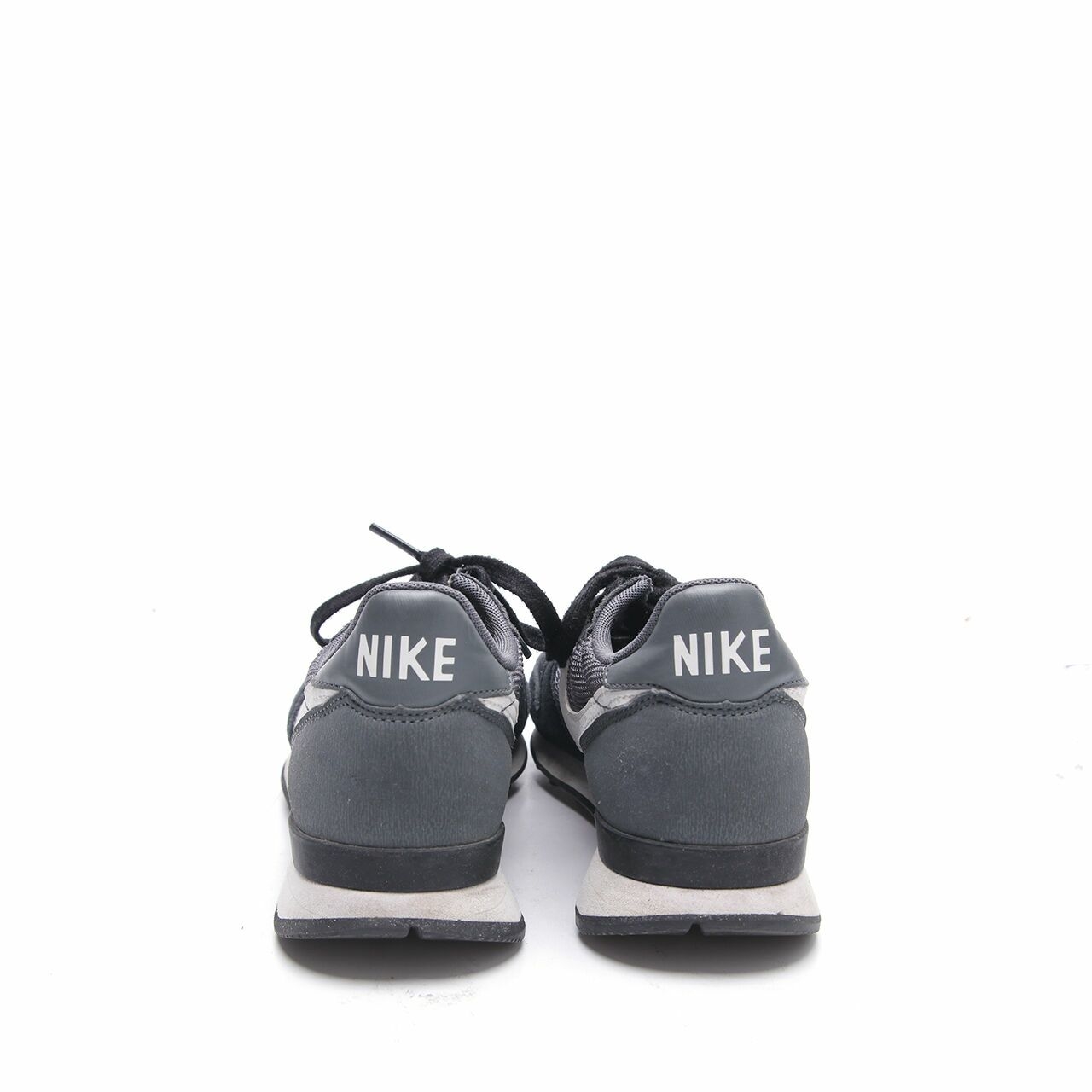 Nike Black & Grey Women’s Internationalist Sneakers