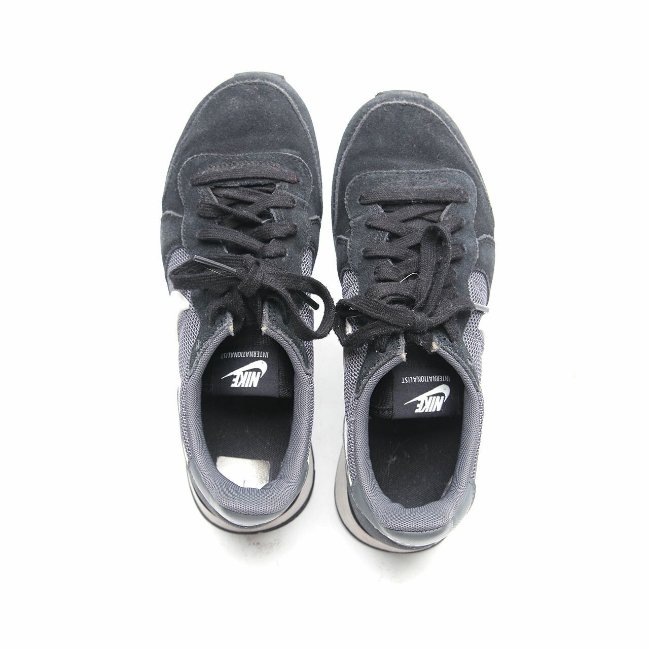 Nike Black & Grey Women’s Internationalist Sneakers