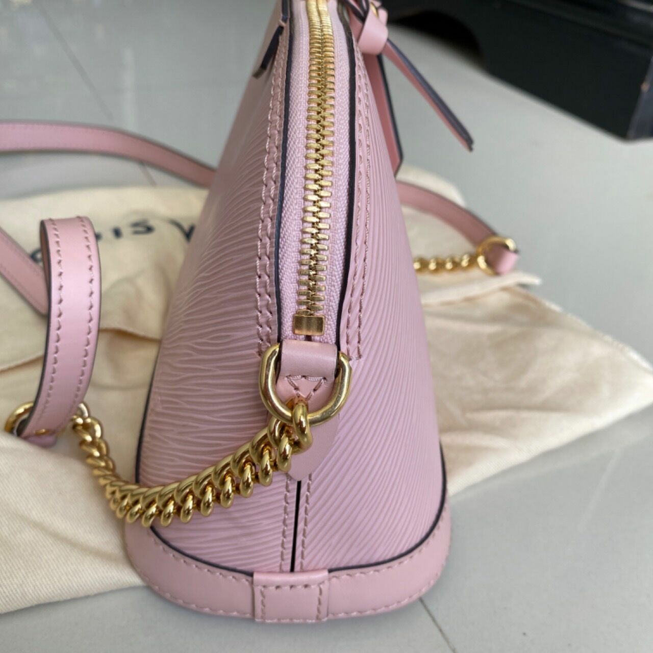 Louis Vuitton Epi Alma Mini Chain Pink