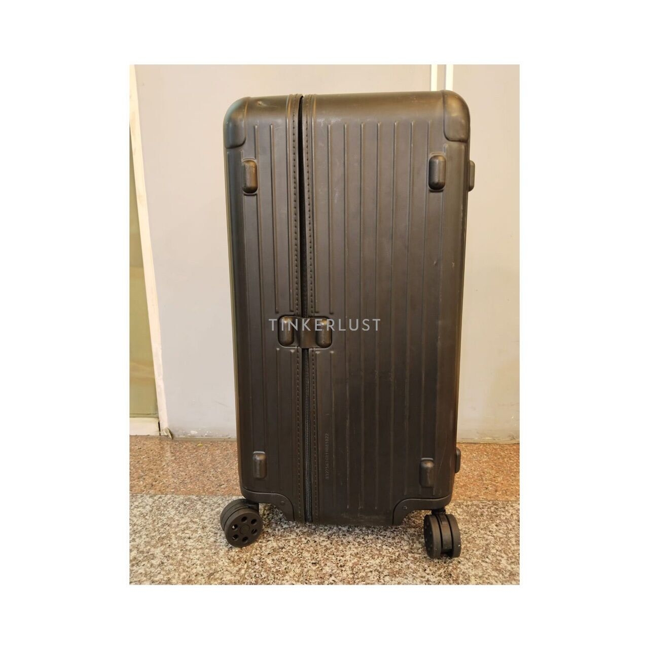 Rimowa Essential Trunk Black 2022 Travel Bag 