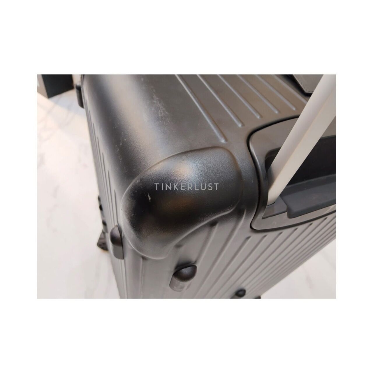 Rimowa Essential Trunk Black 2022 Travel Bag 