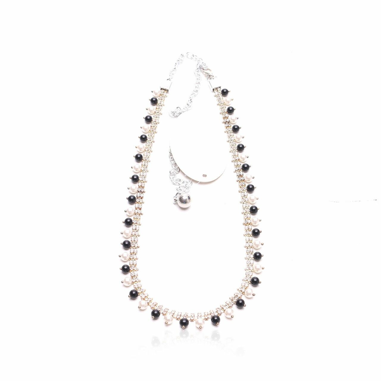 Private Collection Silver Pearls Necklace Jewellery