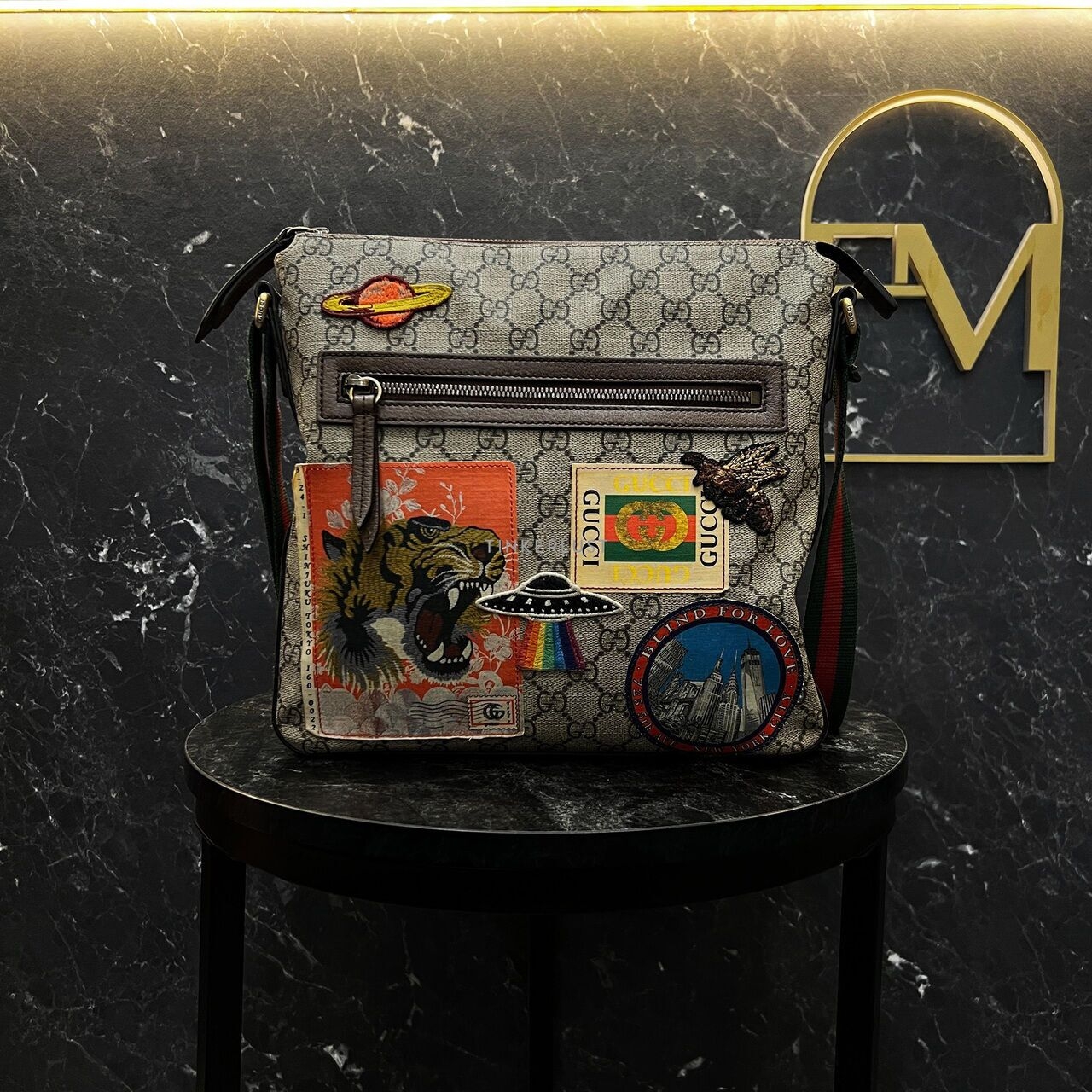 Gucci Courrier GG Supreme Messenger Bag