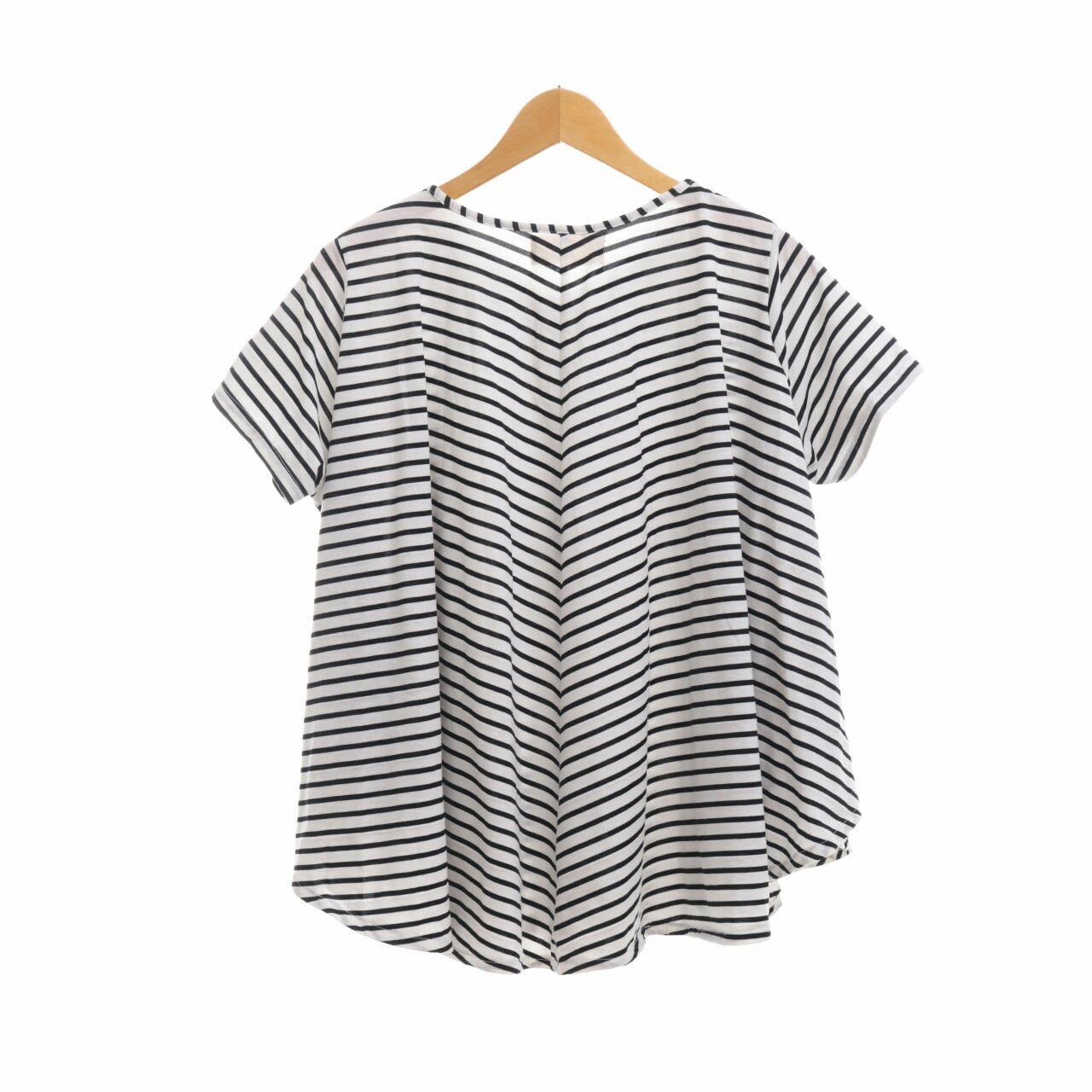 (X)SML White & Black Stripes Blouse