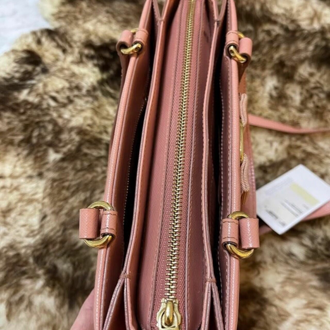 Salvatore Ferragamo Tracy Shoulder Bag Blush