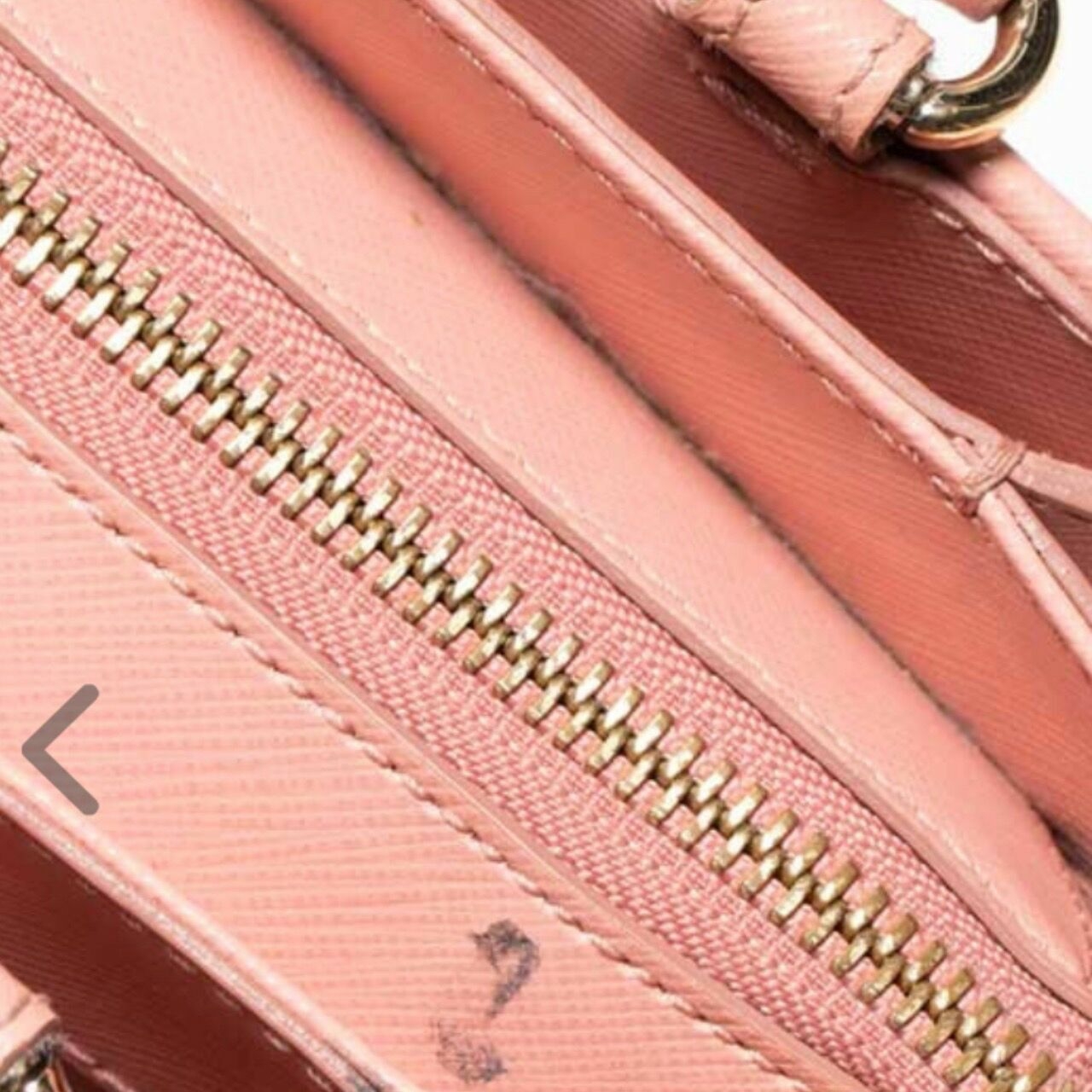 Salvatore Ferragamo Tracy Shoulder Bag Blush