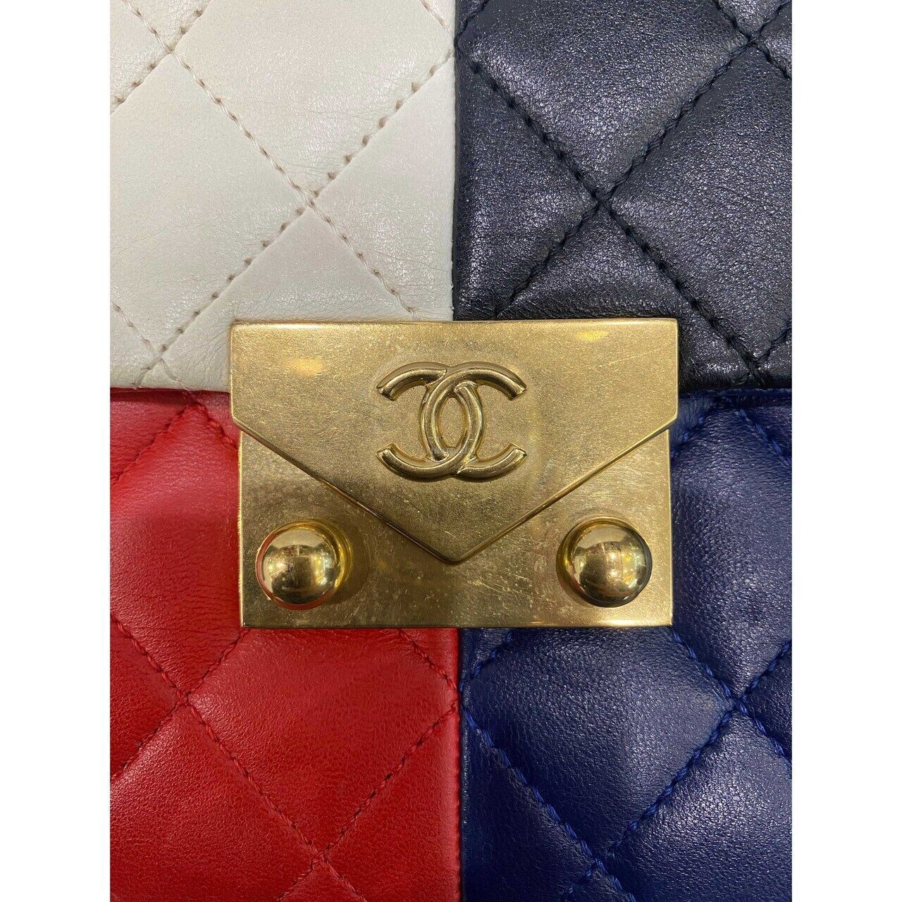 Chanel Medium Flap 3 Compartments GHW Seri #21 Shoulder Bag