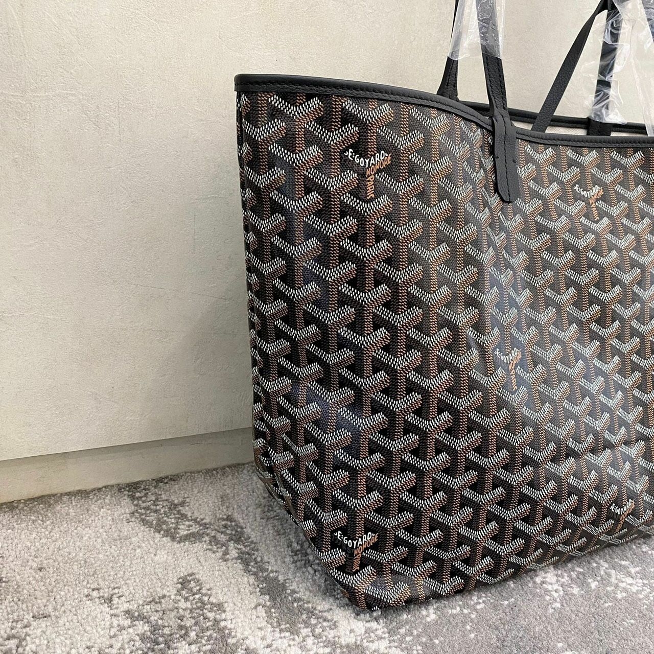 Goyard St. Louis PM 2022 Black Tote Bag