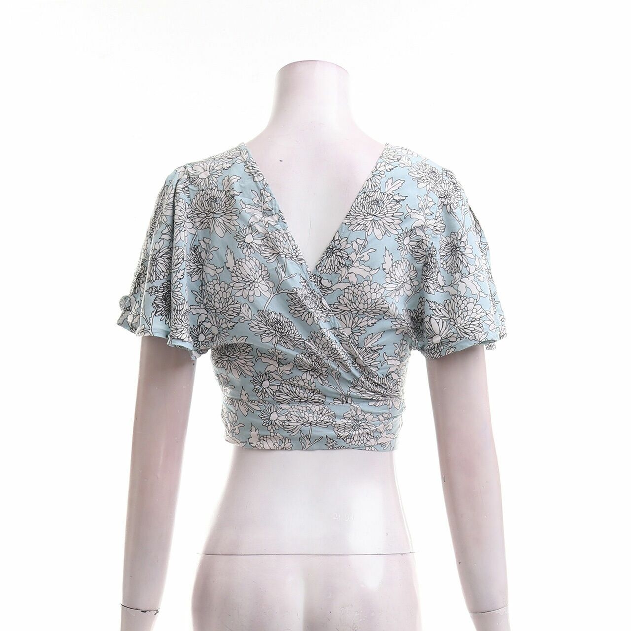 Bamboo Blonde Blue Floral Cropped Blouse