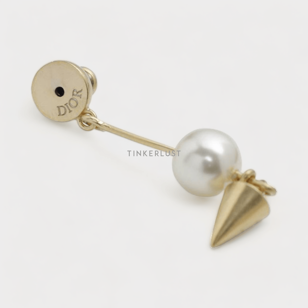 Christian Dior Sea Garden Seashell and Pearl Earring in Gold Metal Jewellery