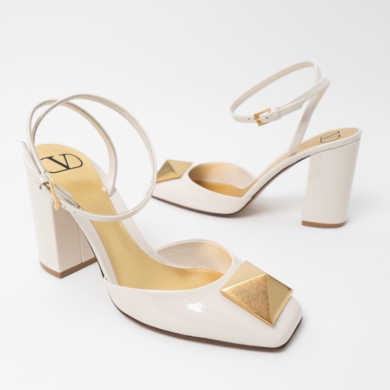 Valentino Garavani One Stud Ankle Strap Chunky Heels 90 Light Ivory