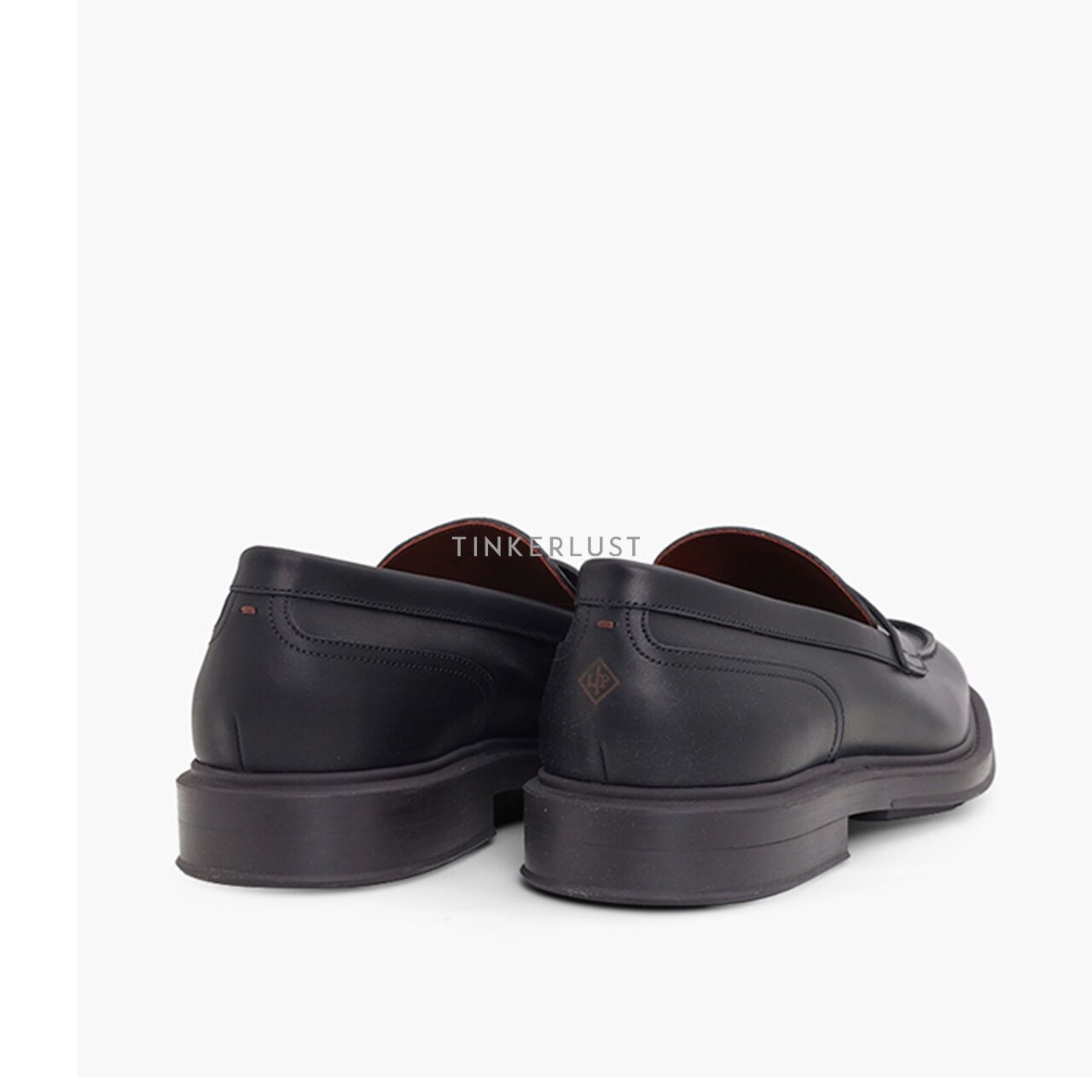 Loro Piana Men Travis Loafers in Black Calfskin