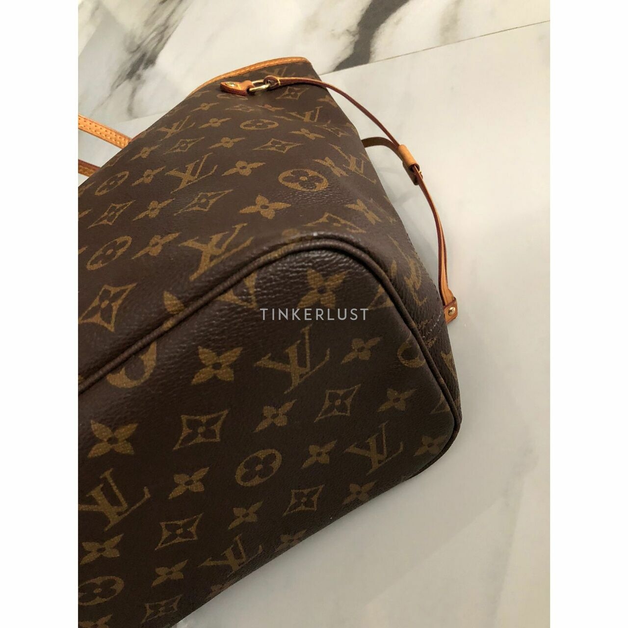 Louis Vuitton Neverfull Monogram MM Tote Bag 