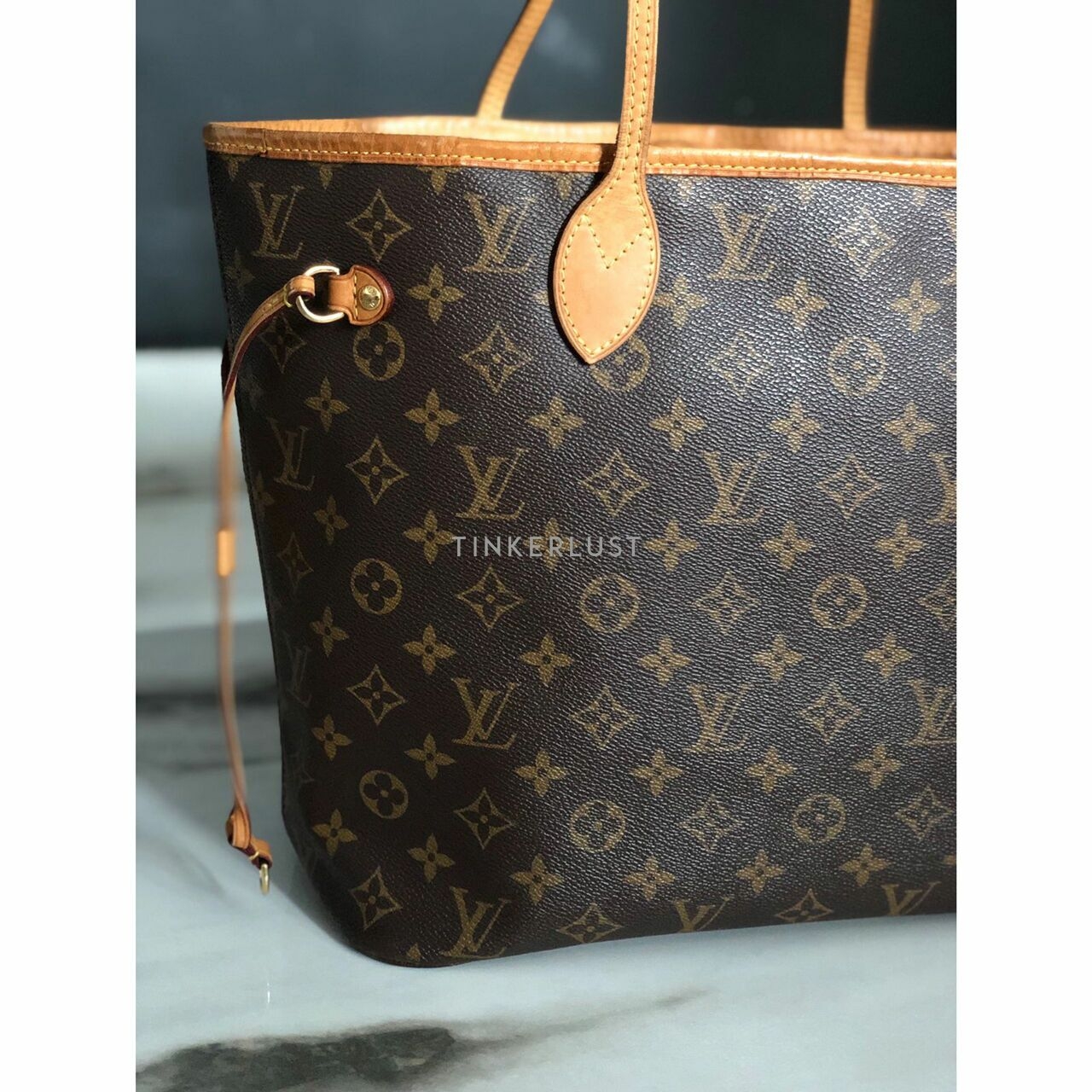 Louis Vuitton Neverfull Monogram MM Tote Bag 