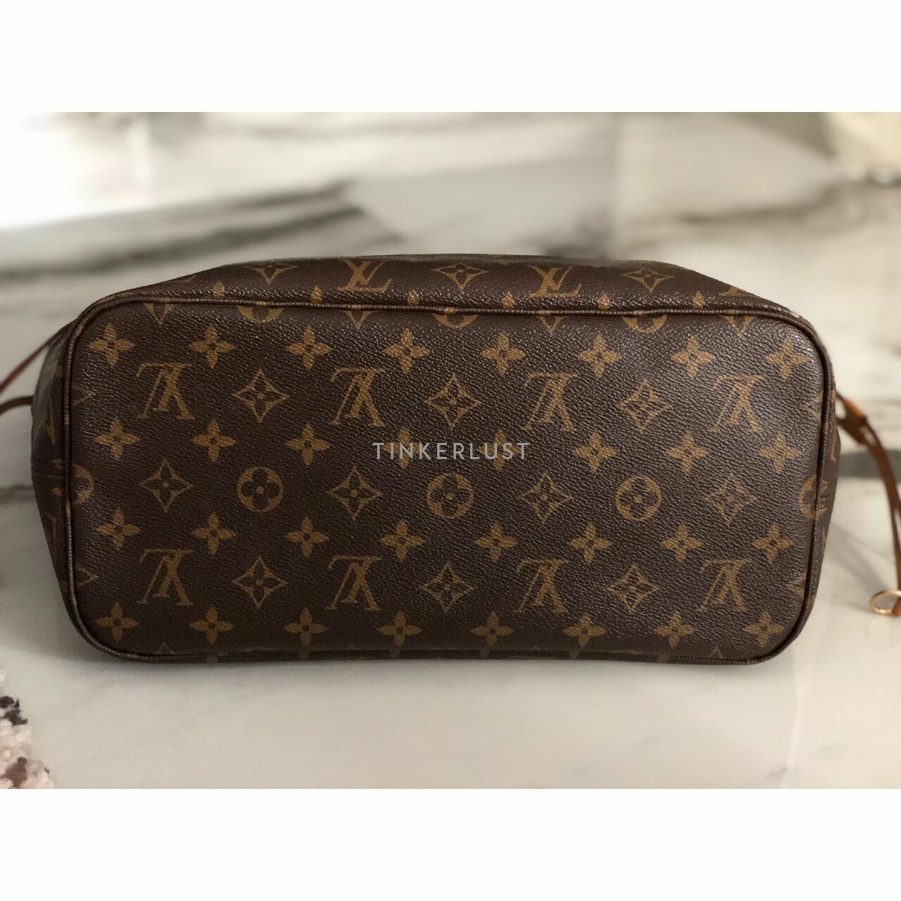 Louis Vuitton Neverfull Monogram MM Tote Bag 