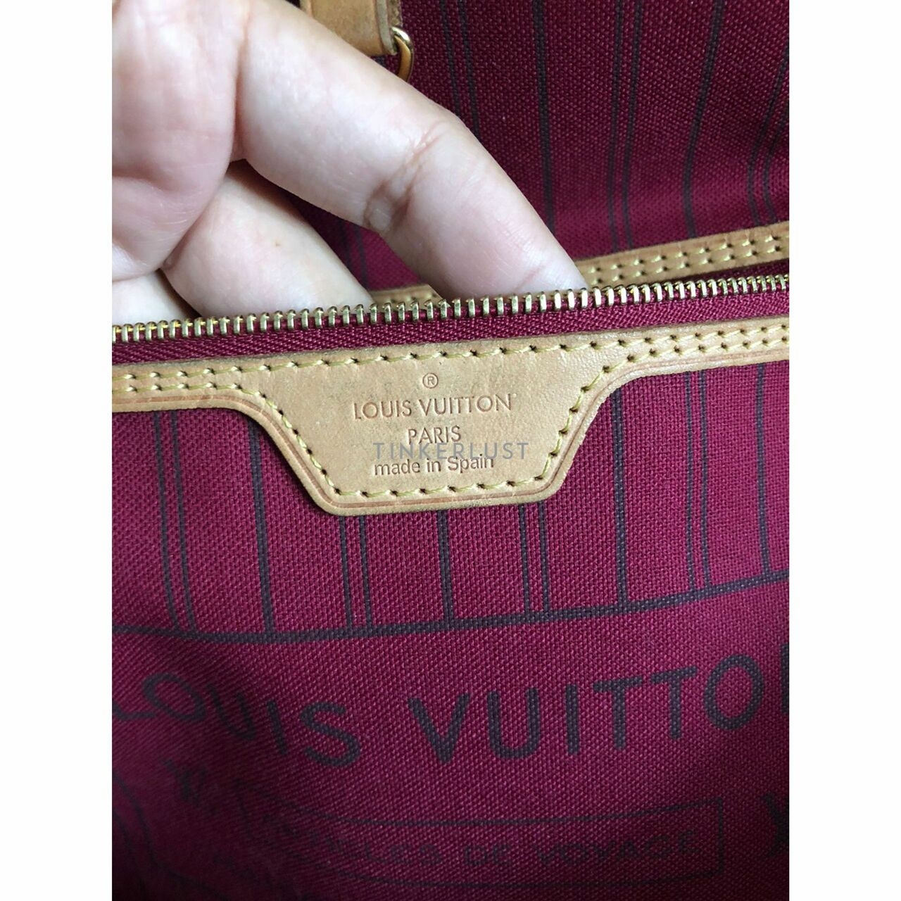 Louis Vuitton Neverfull Monogram MM Tote Bag 