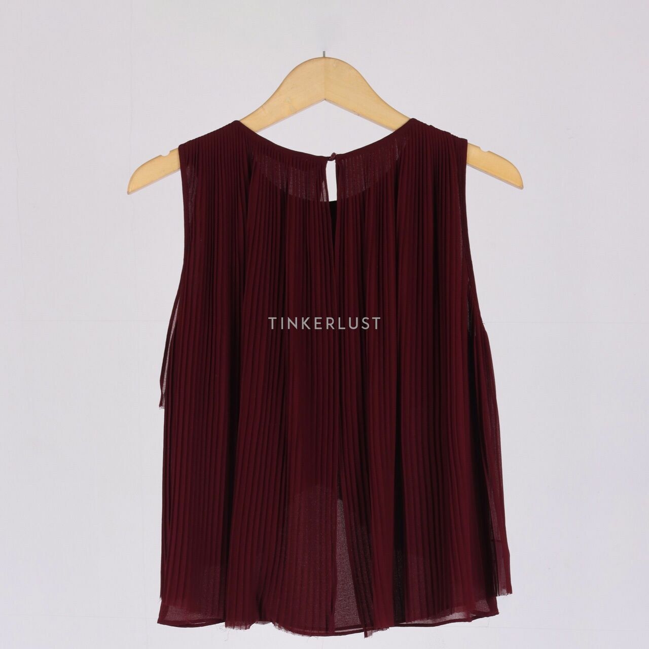 Zara Maroon Pleats Sleeveless