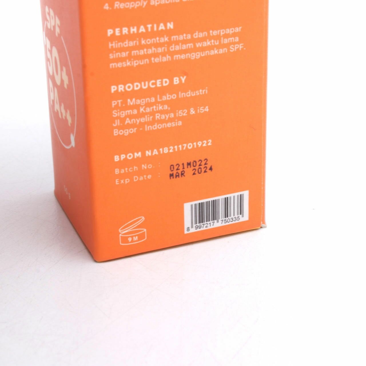 studio-tropik Peach Corrector Hybrid Suncreen Skin Care