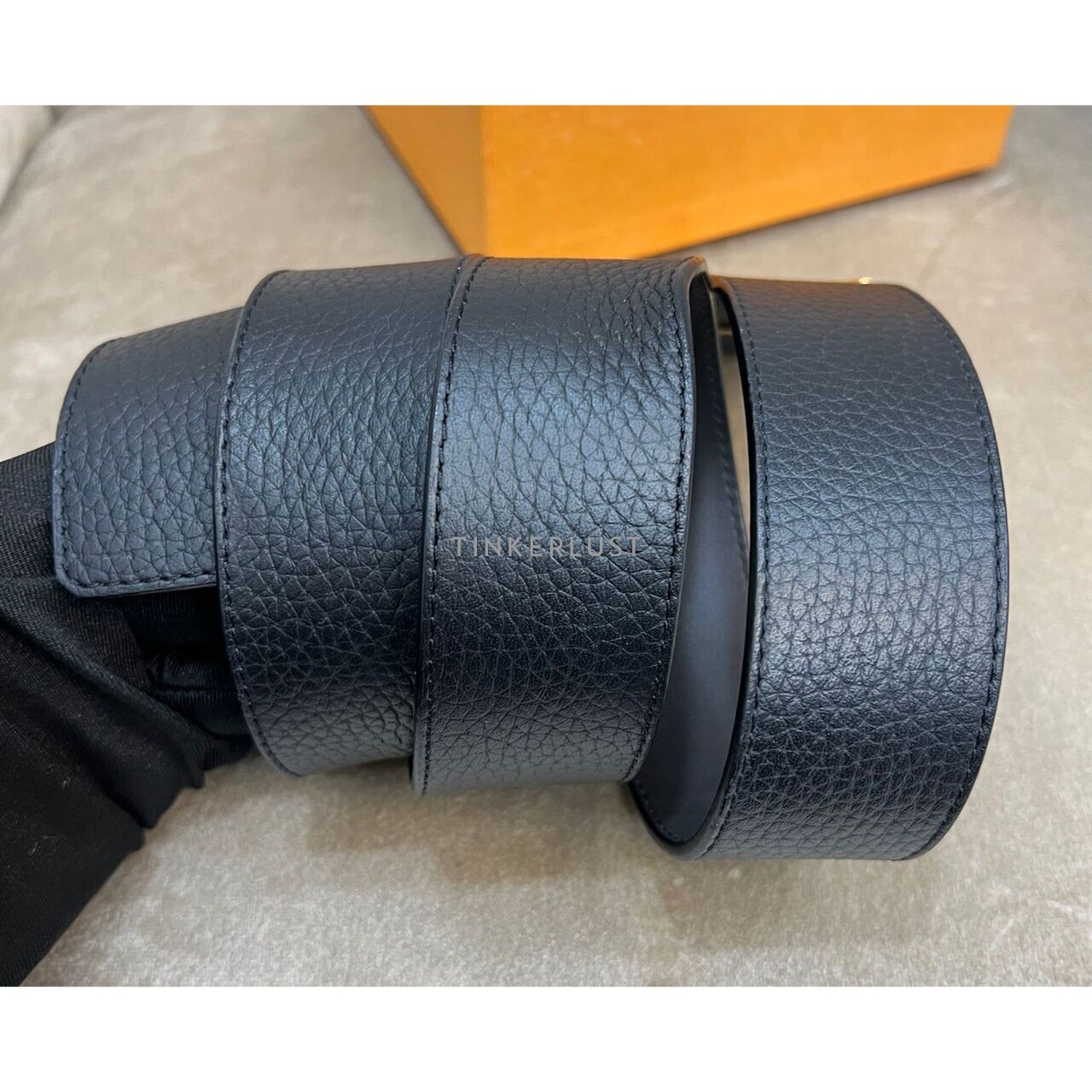 Louis Vuitton Black Leather Damier Gold Buckle Belt