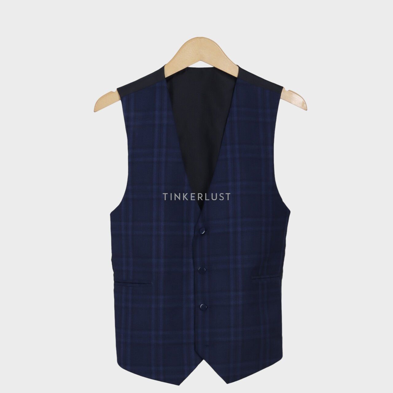 Private Collection p Wong Hong Navy Two Piece with Vest